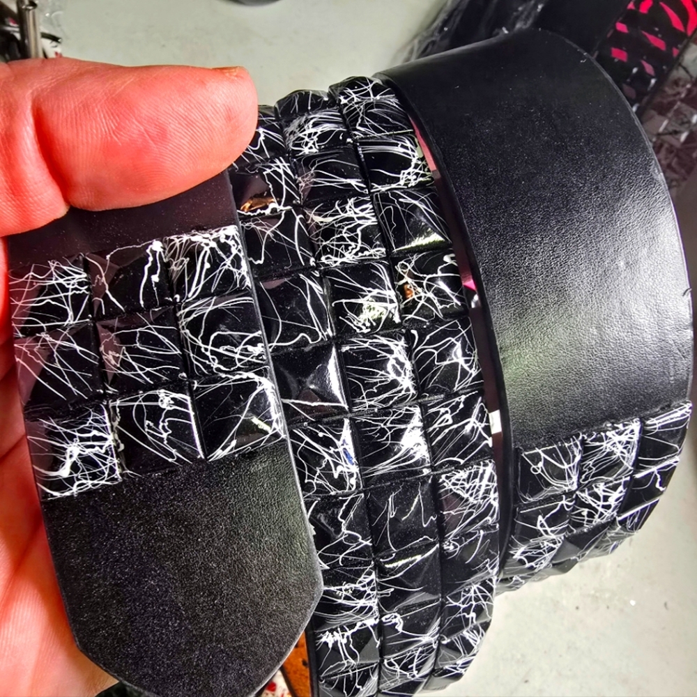 Black and white splatter tile belt,  NWT, VINTAGE